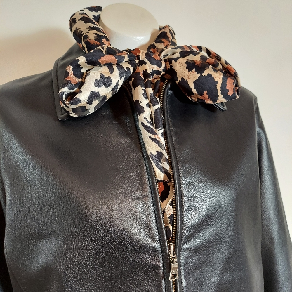 SOLD 🦋 vintage silk chiffon sheer leopard scarf - Picture 4 of 16
